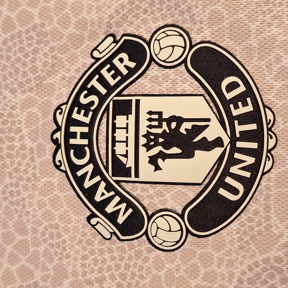 Adidas Manchester United 2019/20 Away Jersey - Picture 4 of 13